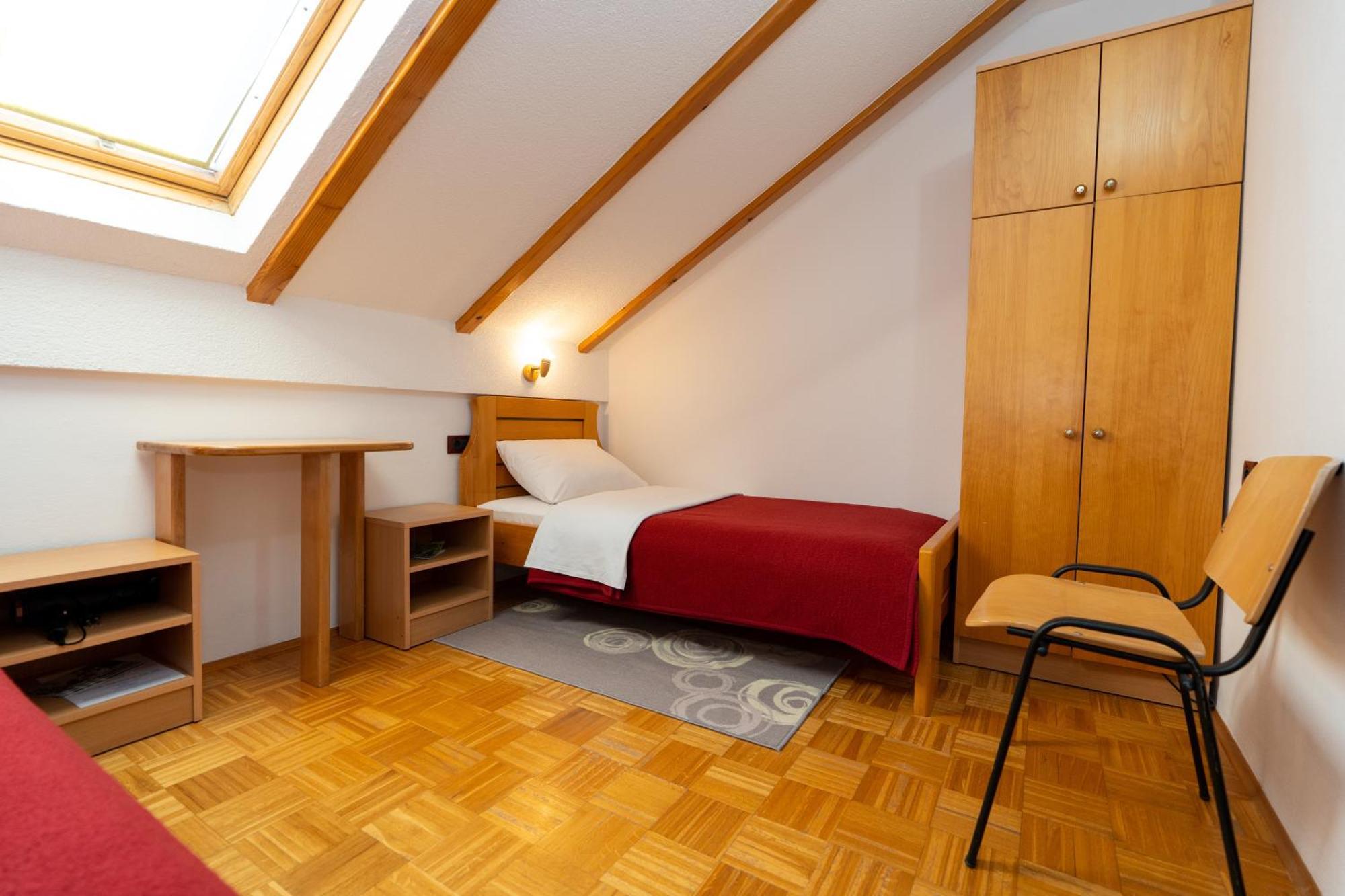 Apartman Miramare Otočac Exterior foto