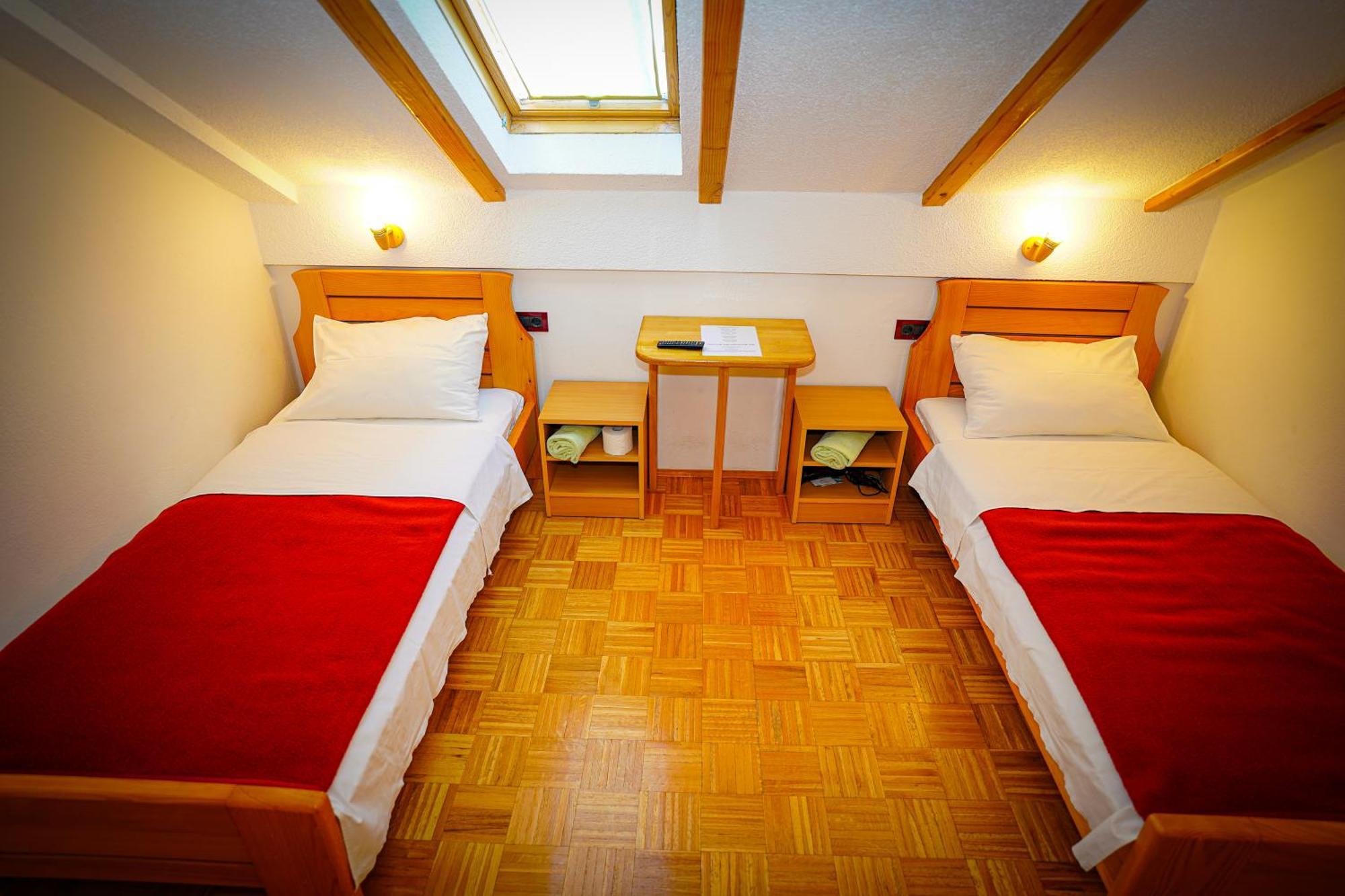Apartman Miramare Otočac Exterior foto